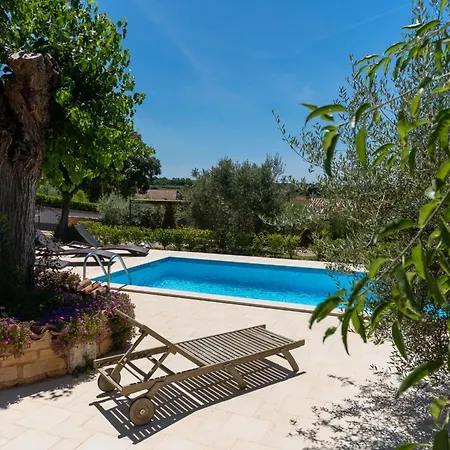 Petra By Interhome * Poreč