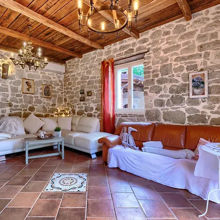Ferienhaus Petra By Interhome Poreč