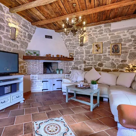 Ferienhaus Petra By Interhome